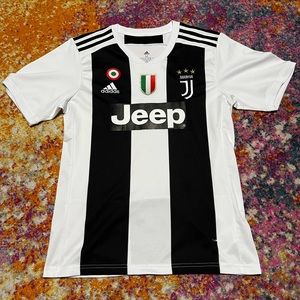 ADIDAS classic Ronaldo jersey in Medium